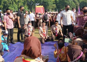 Presiden Kak Jokowi Saksikan Peserta Jamnas Pramuka Bermain e-Sport di Cibubur